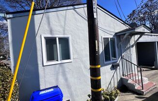 Smalley Ave