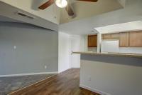 2 beds, 2 baths, 984 sqft, $1,700, Unit 116