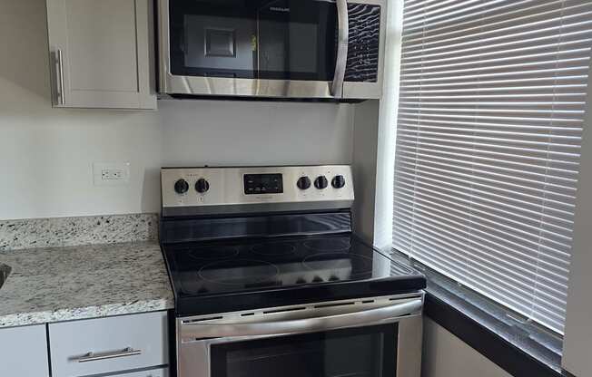 Welcome to 5609 S. Michigan