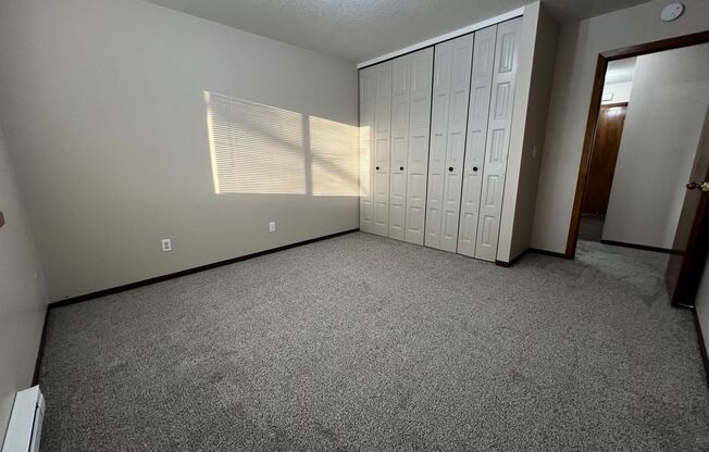 2 beds, 1 bath, 920 sqft, $775, Unit 310