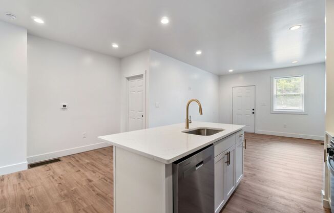 1 bed, 1 bath, $1,595, Unit Unit 1