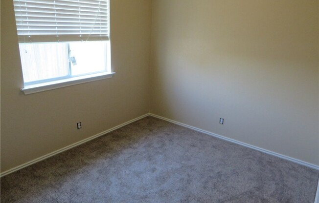 Recently updated 4/2/2 one story in Post Oak!