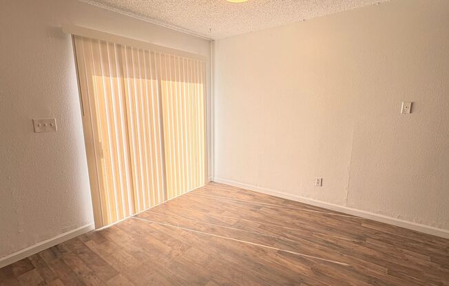 2 WEEKS FREE RENT November Special Comfortable place - 2 bedroom 2 bath duplex