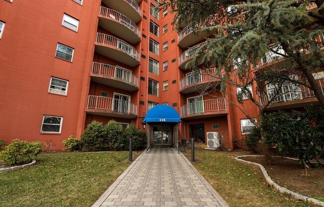 115 W Squantum St