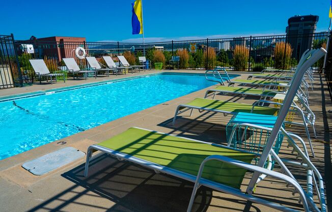 1 bed, 1 bath, 642 sqft, $1,150