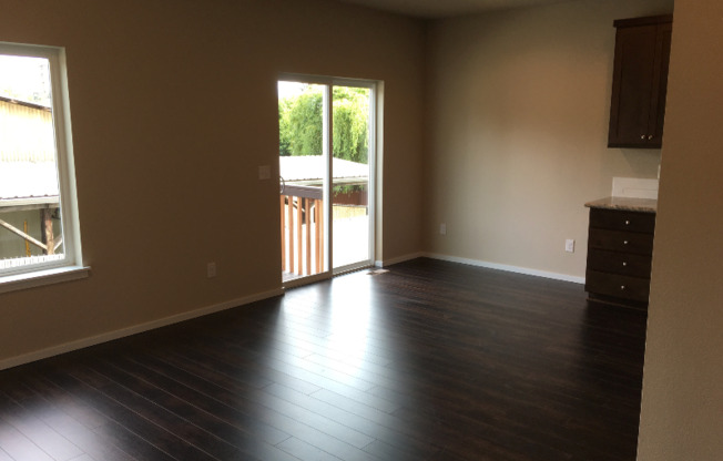 340 E 6 ST