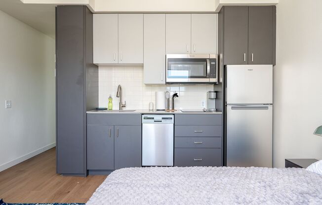 Studio, 1 bath, 351 sqft, $1,349, Unit Unit 408 - Furnished