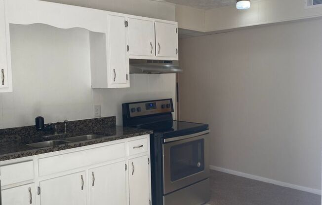 346 REESE STREET #1 | 3 BED 2 BATH DOWNTOWN