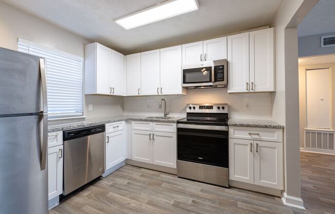 Upper Westside Atlanta Apartments with Unbeatable Rates - Call 470-645-1274