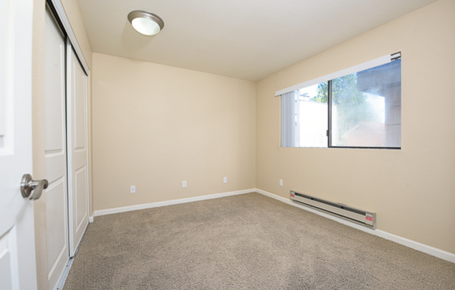 2 beds, 1 bath, 834 sqft, $1,995, Unit 1-107