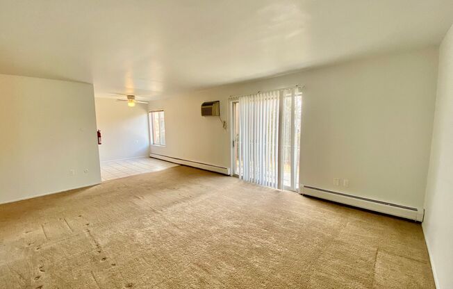 2 beds, 1 bath, 900 sqft, $1,295, Unit 21