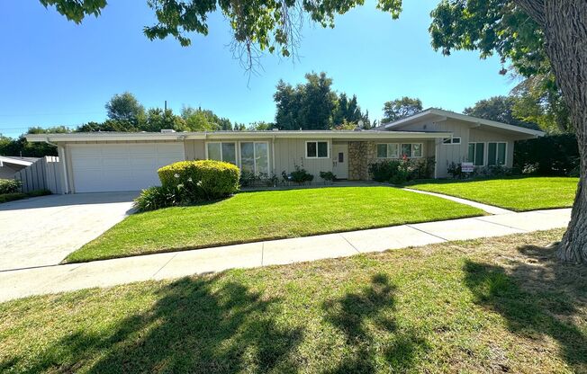 Stunning 4-Bedroom Home Adjacent to Calabasas: Prime Location and Spacious Living