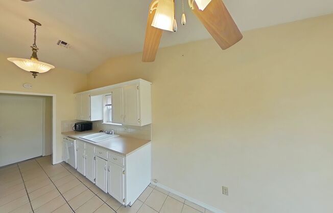 3 beds, 2 baths, $1,500