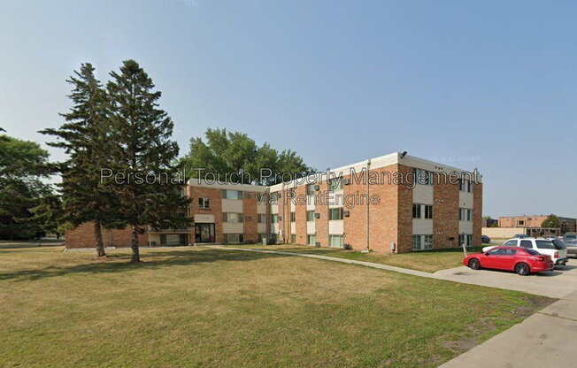 2 beds, 1 bath, 850 sqft, $825, Unit 36