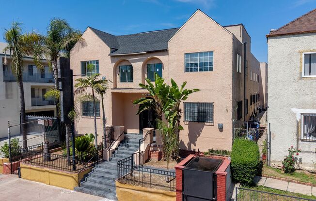 Studio, 1 bath, 146 sqft, $1,495.83, Unit 01