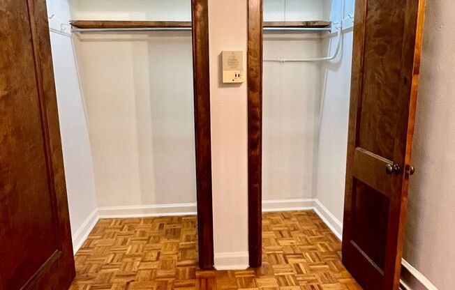 Studio, 1 bath, 300 sqft, $1,335, Unit 530-215