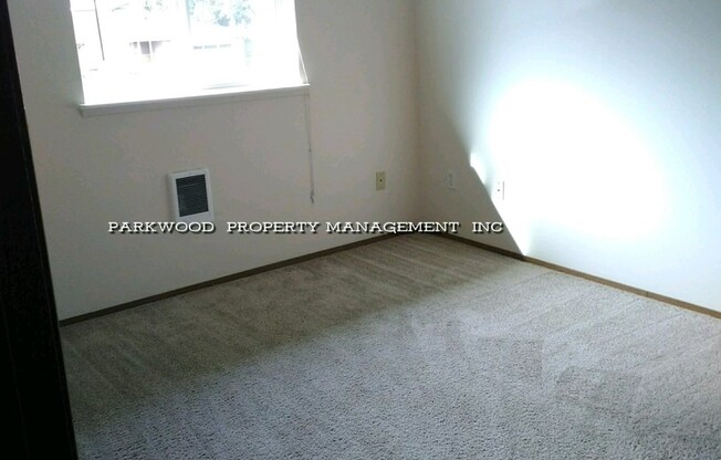 2 beds, 1 bath, 825 sqft, $1,350, Unit 7715 Douglas St W #14