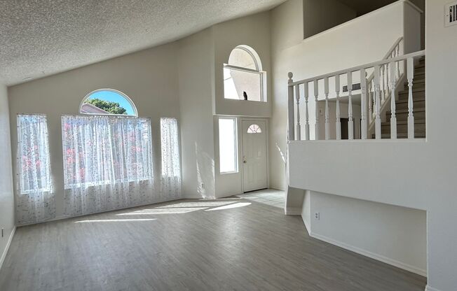 MUST SEE HOME IN AVONDALE WITH POOL!