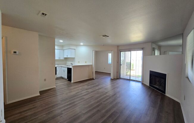 A Fabulous 2 Bedroom, 1 Bathroom Downstairs Unit.