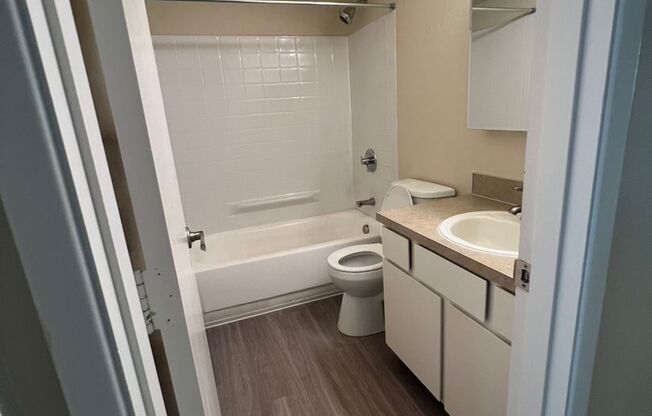 1 bed, 1 bath, $1,575, Unit CR1944