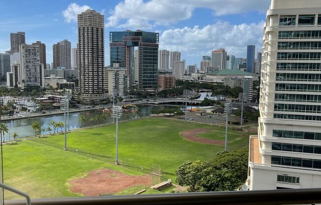 2 beds, 2 baths, $2,700, Unit Marco Polo