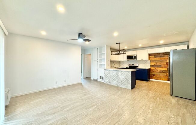 Beautifully Remodeled 2Bd/1BaCondo With Covered Parking!