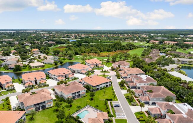 3 beds, 2 baths, $2,950, Unit #201
