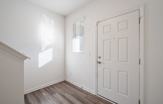 113 SWINDON DR