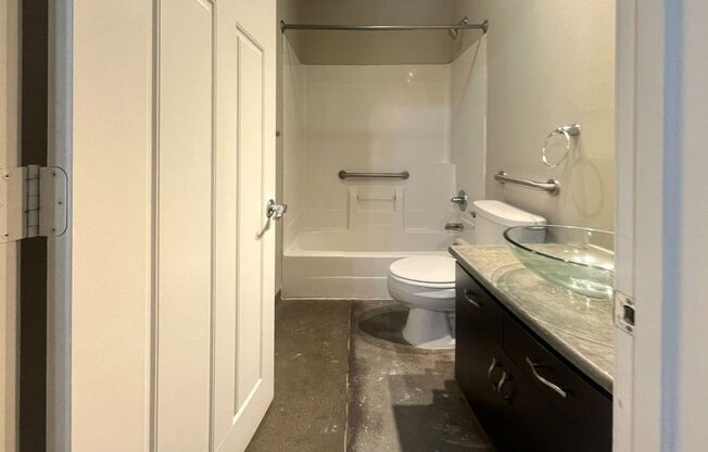 Studio, 1 bath, 417 sqft, $616, Unit 445