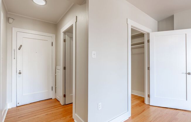 1 bed, 1 bath, 515 sqft, $1,995, Unit 212