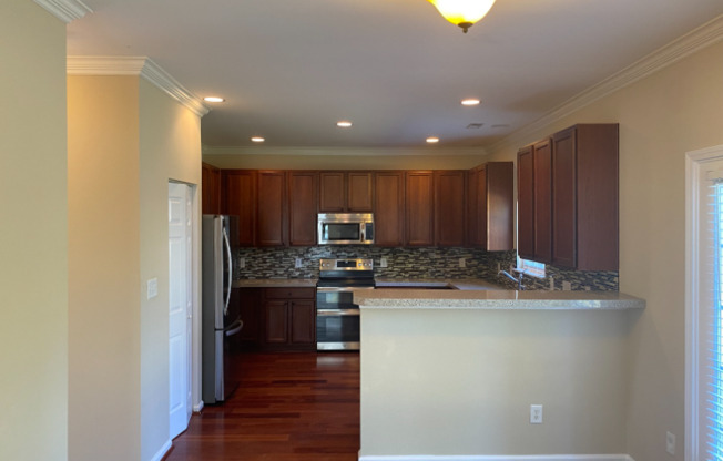 105 SALTYBROOK LN