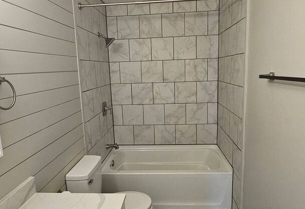 Quaint Home for Lease w/ spacious Yard