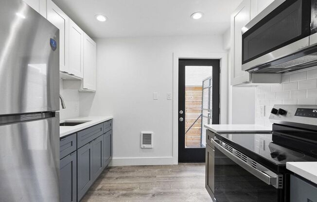 1928 E CUMBERLAND ST