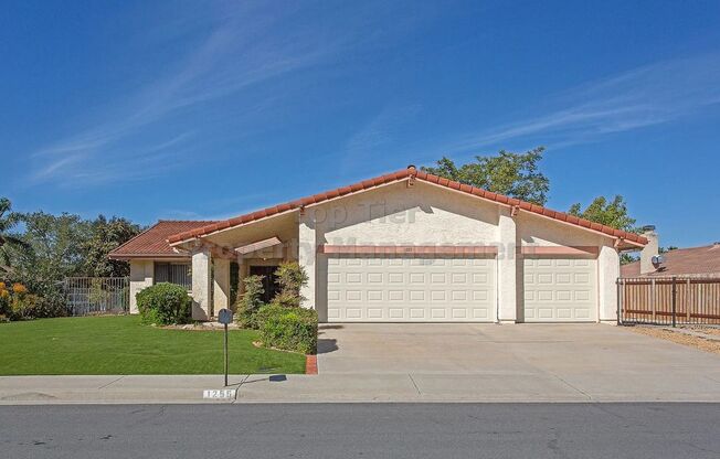 Spacious 3 bed, 2 bath Single-Level Home with Oversized Garage & RV Parking-AVAILABLE NOW!