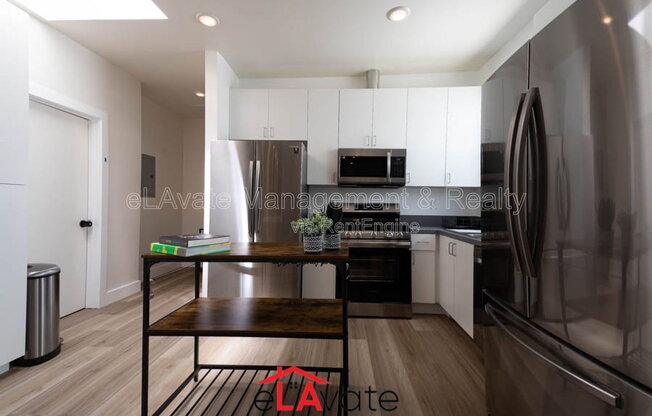 564 N VIRGIL AVE