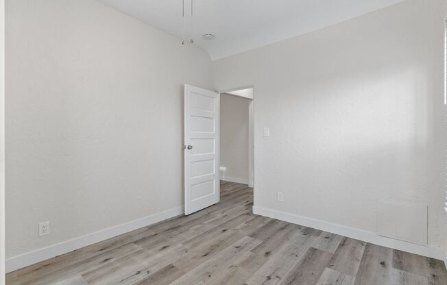 1 bed, 1 bath, 489 sqft, $1,695, Unit 726-04