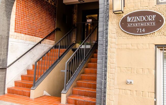 Studio, 1 bath, 233 sqft, $885, Unit 106