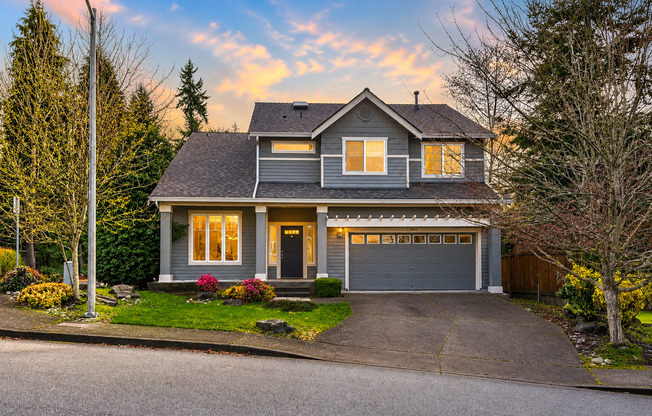Charming Home in quiet Sunset Landing Community, Edmonds!