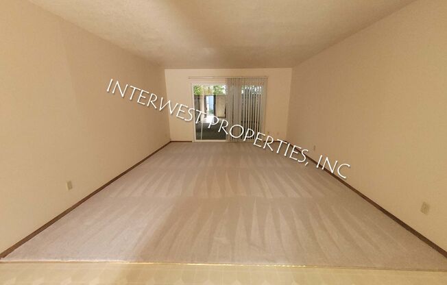 2 beds, 1 bath, 891 sqft, $1,450, Unit 002