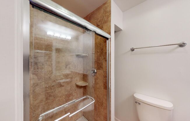 2 beds, 2 baths, $2,215, Unit B2