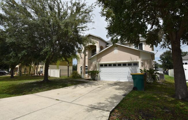 Single Family Home 4 Bedroom 2.5 Bath, 2 car garage for rent at 527 Bristol Cir, Kissimmee, FL 34758