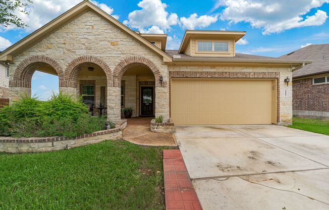 Beautiful 4 Bedroom Home in Turning Stone, Cibolo - Realtor Commission: $600