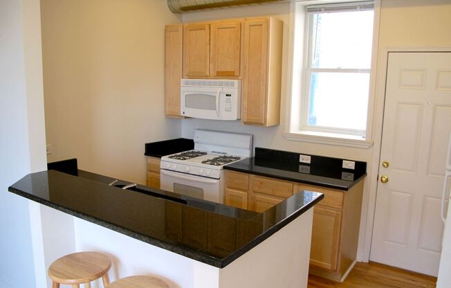 910 Loomis
