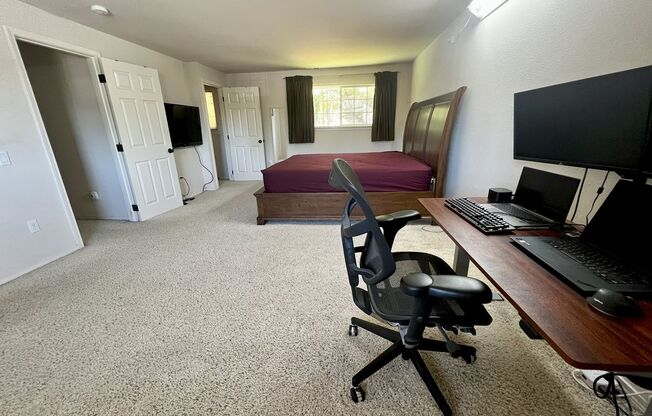 Well-Equipped 4 Bed 2.5 Bath Bellevue Home in Highly Desirable Area!
