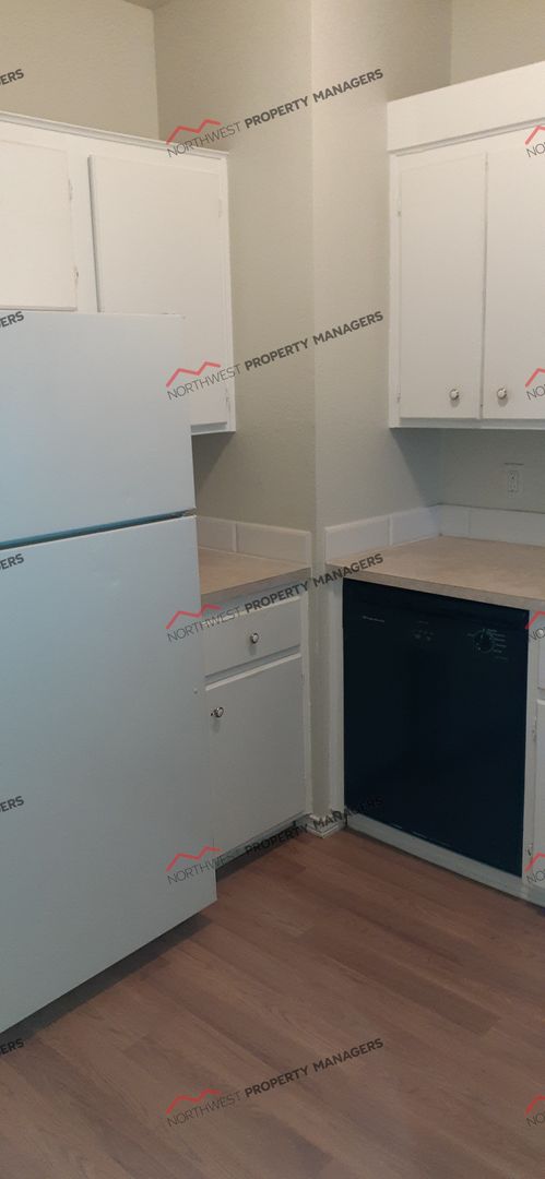 1 bed, 1 bath, 540 sqft, $895, Unit #301