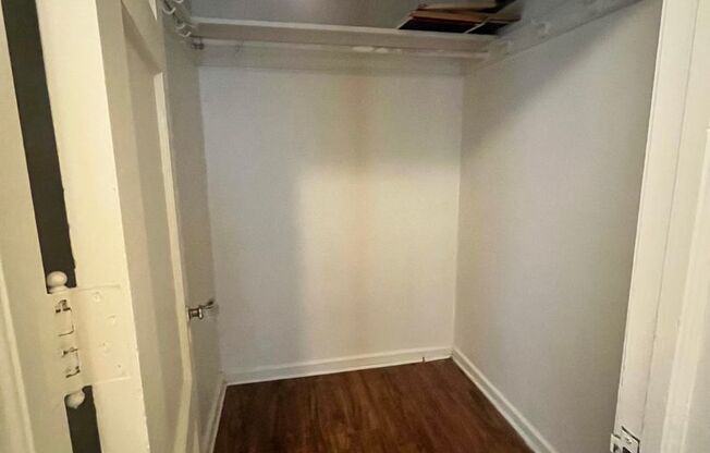 Studio, 1 bath, 224 sqft, $1,000, Unit 605