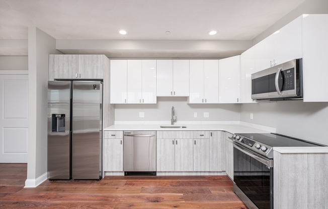 121 ADDISON
