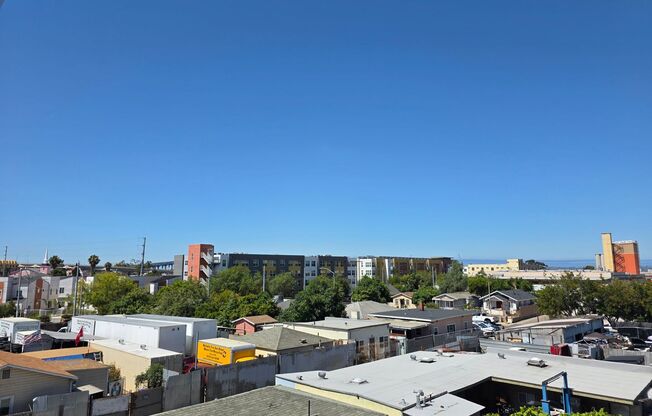 Studio, 1 bath, 327 sqft, $1,725, Unit 306