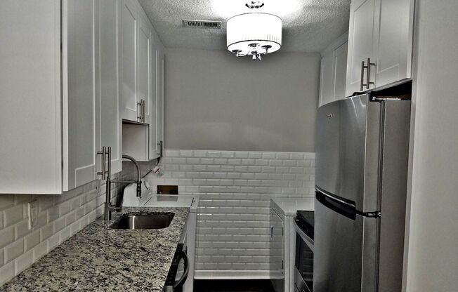 2 beds, 1 bath, 850 sqft, $950, Unit Apt D