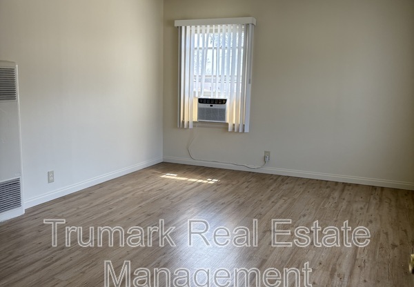 1480 E CHEVY CHASE DR